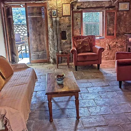Pitharia Guest House Askas Exterior photo