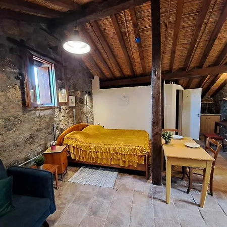 Pitharia Guest House Askas Exterior photo