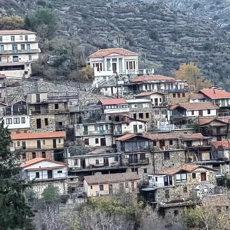 Pitharia Guest House Askas Exterior photo
