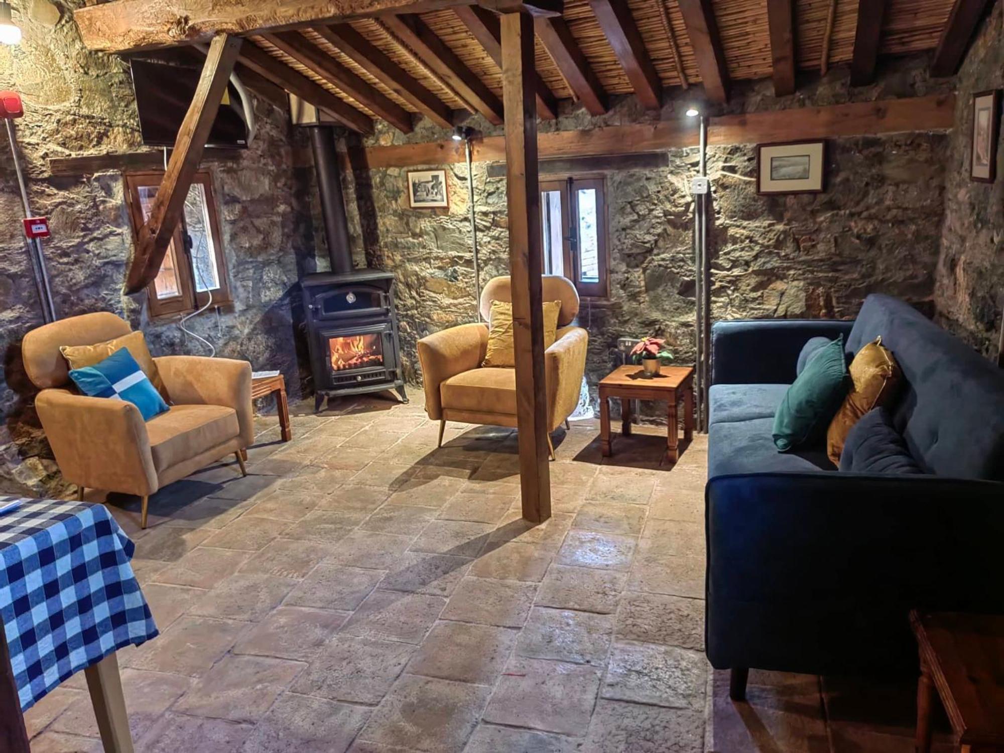Pitharia Country house *