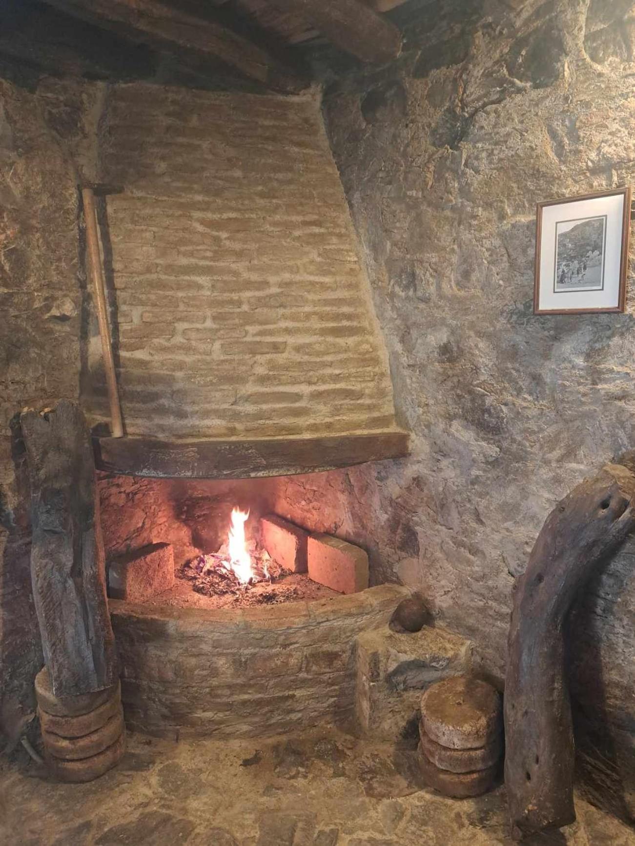 Pitharia Country house *